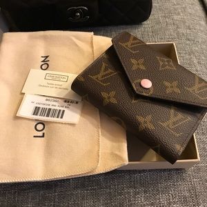 Authentic Louis Vuitton Victorine Wallet - $500